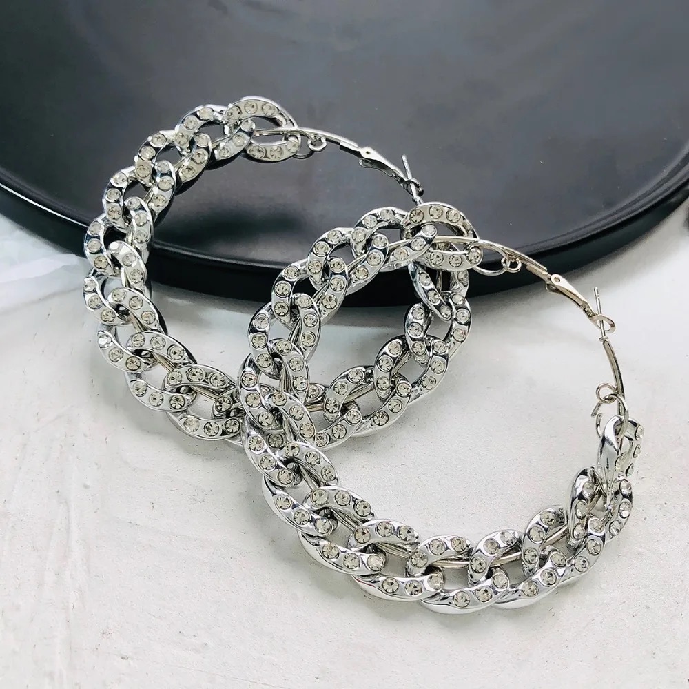 Women’s earrings